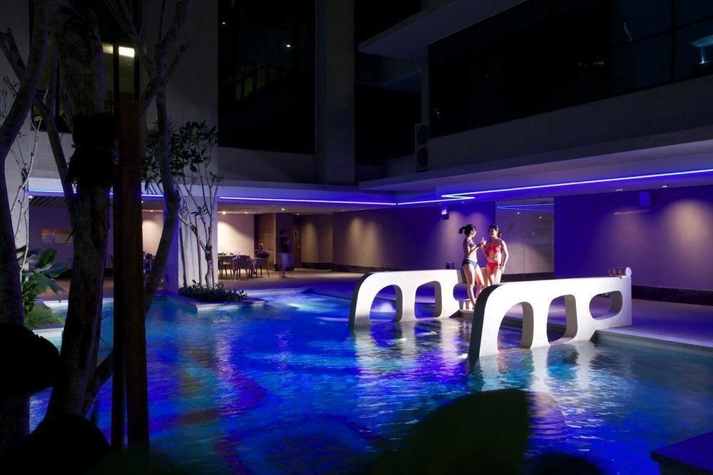 Gtower Hotel Kuala Lumpur Eksteriør bilde The pool at the hotel