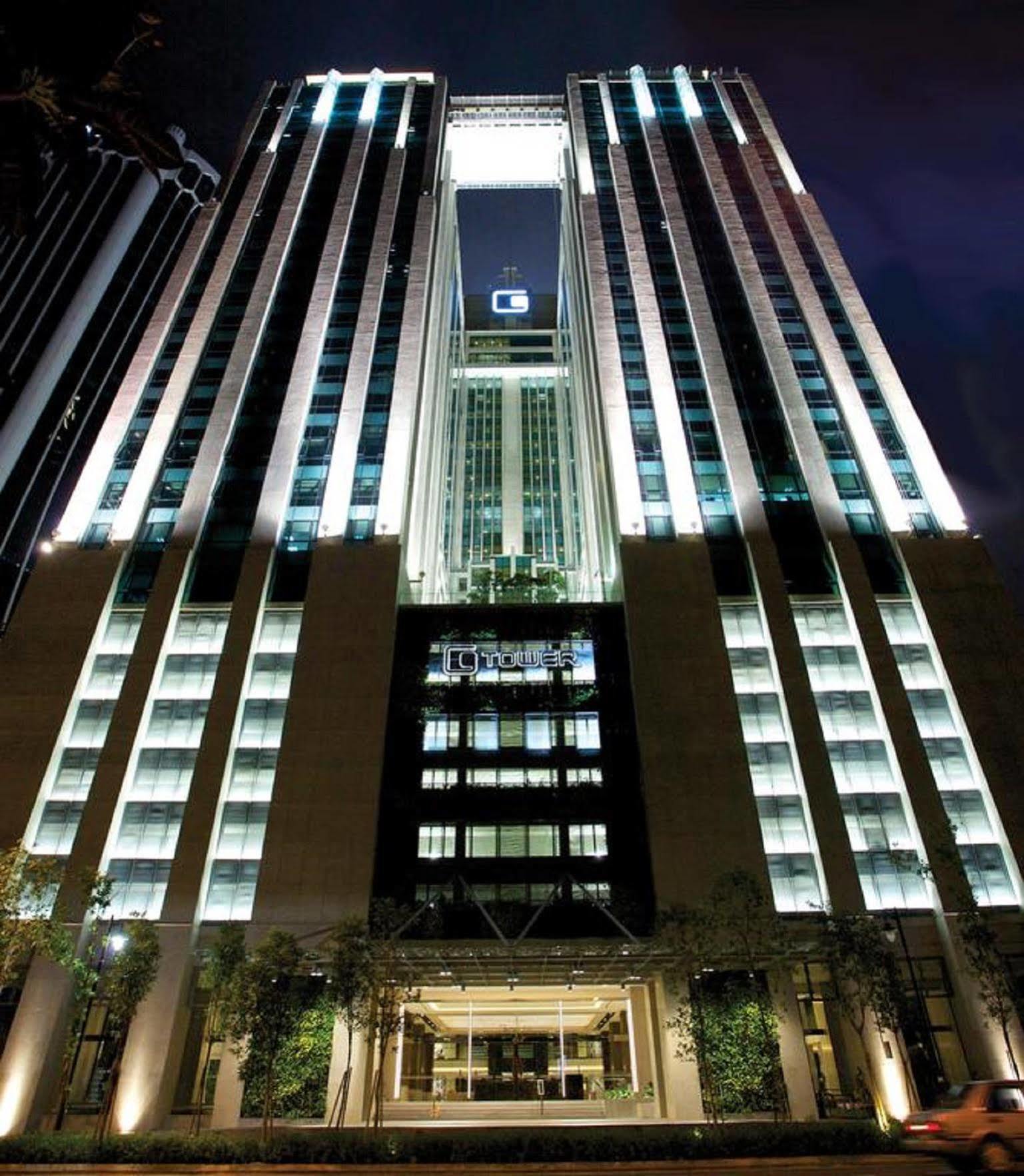 Gtower Hotel Kuala Lumpur Eksteriør bilde The hotel at night