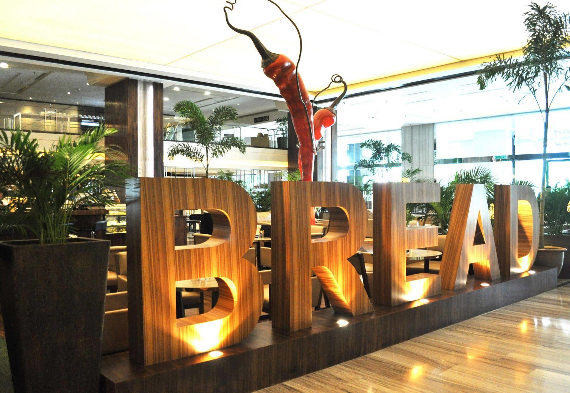 Gtower Hotel Kuala Lumpur Eksteriør bilde The interior of a Bean Plus cafe