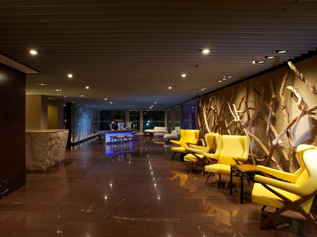 Gtower Hotel Kuala Lumpur Eksteriør bilde The lounge at the airport